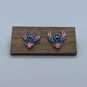 Stitch-Inspired Stud Earrings Set – Cute Blue Alien & Crystal Studs – New